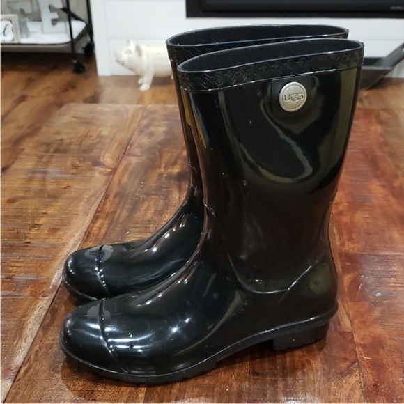 UGG Black and Silver Rain Boots Accent Piece - Picture 1 of 9